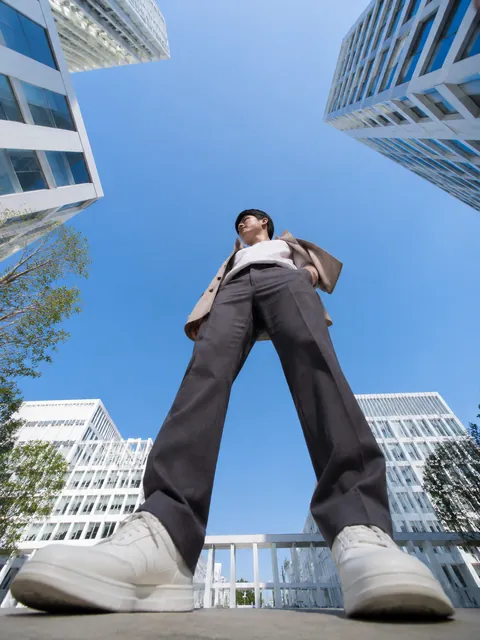Worm's-Eye View — example photo